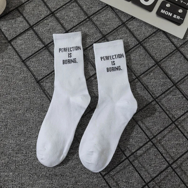 Simple European and American street letters white men's and women's socks sports hip hop college style socks