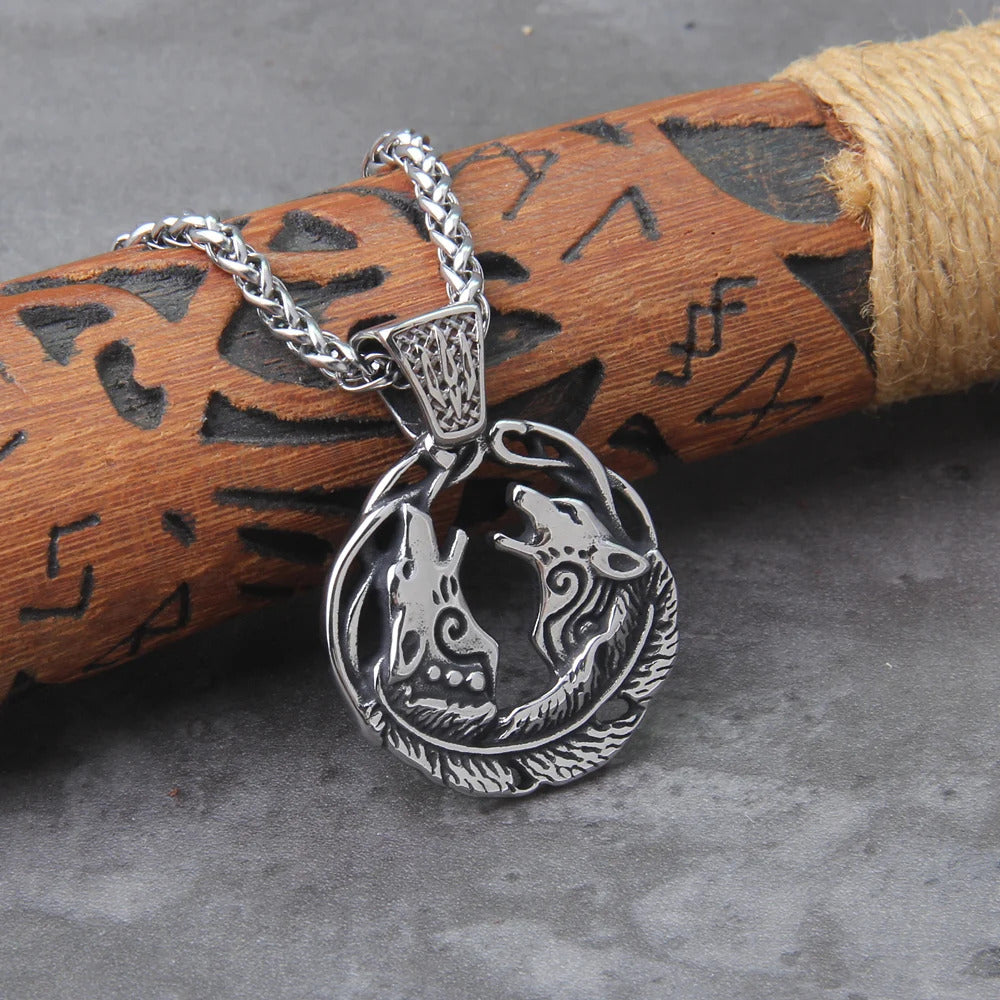 $10 christmas gifts Never Fade Men stainless steel double Wolf norse viking pendant necklace vikings wooden box as christmas gift $10 gift ideas