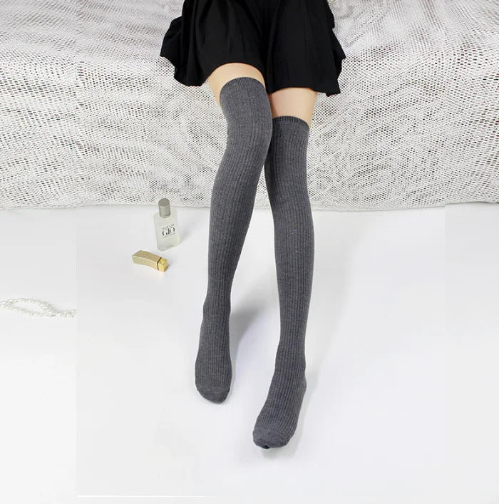 Women's Stockings Gaiters Striped Long Socks Thigh Winter High Stockings Warm over Knee Socks Soft Wool Christmas Stockings