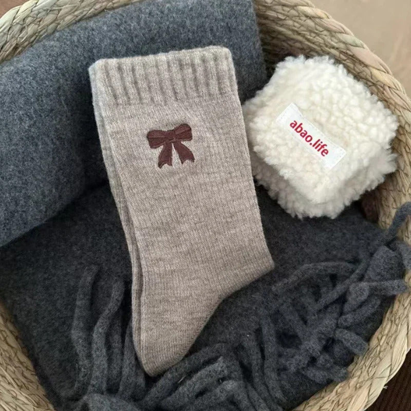 Autumn Winter Cozy Home Socks Retro Bow Women Fleece Cotton Mid Calf Socks Breathable Comfort Female Elastic Soft Thermal Socks