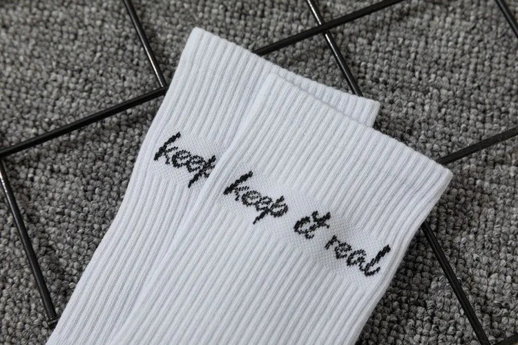 Simple European and American street letters white men's and women's socks sports hip hop college style socks