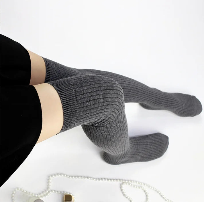 Women's Stockings Gaiters Striped Long Socks Thigh Winter High Stockings Warm over Knee Socks Soft Wool Christmas Stockings