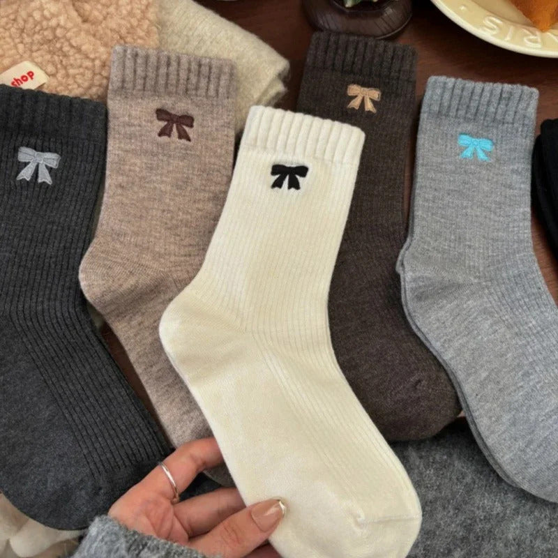 Autumn Winter Cozy Home Socks Retro Bow Women Fleece Cotton Mid Calf Socks Breathable Comfort Female Elastic Soft Thermal Socks