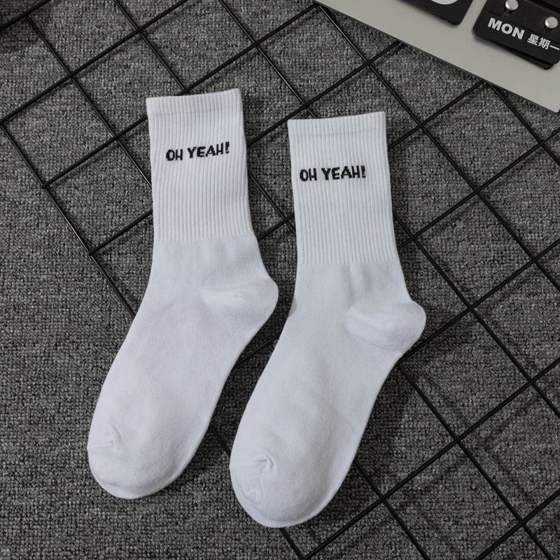 Simple European and American street letters white men's and women's socks sports hip hop college style socks