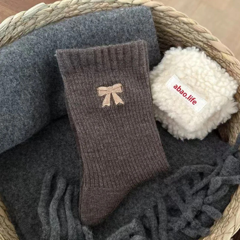 Autumn Winter Cozy Home Socks Retro Bow Women Fleece Cotton Mid Calf Socks Breathable Comfort Female Elastic Soft Thermal Socks