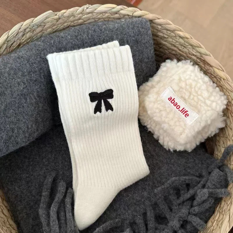 Autumn Winter Cozy Home Socks Retro Bow Women Fleece Cotton Mid Calf Socks Breathable Comfort Female Elastic Soft Thermal Socks